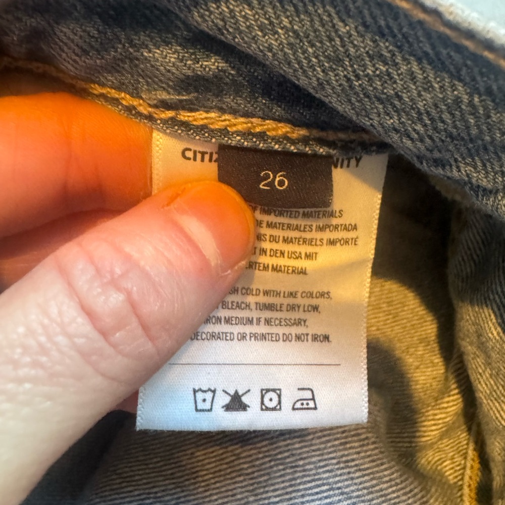 Citizens of Humanity Vintage Wide-Leg Button Fly Jeans — Size 26 - Picture 6 of 7